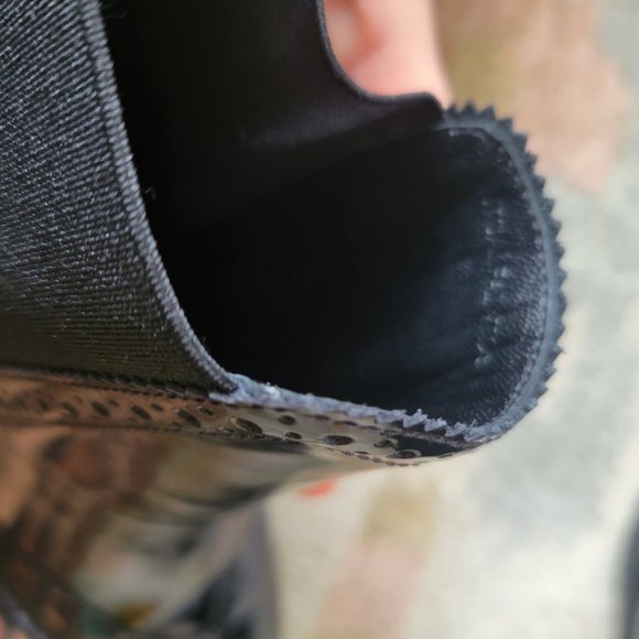 Burberry Black chelsea boots - Picture 5 of 6